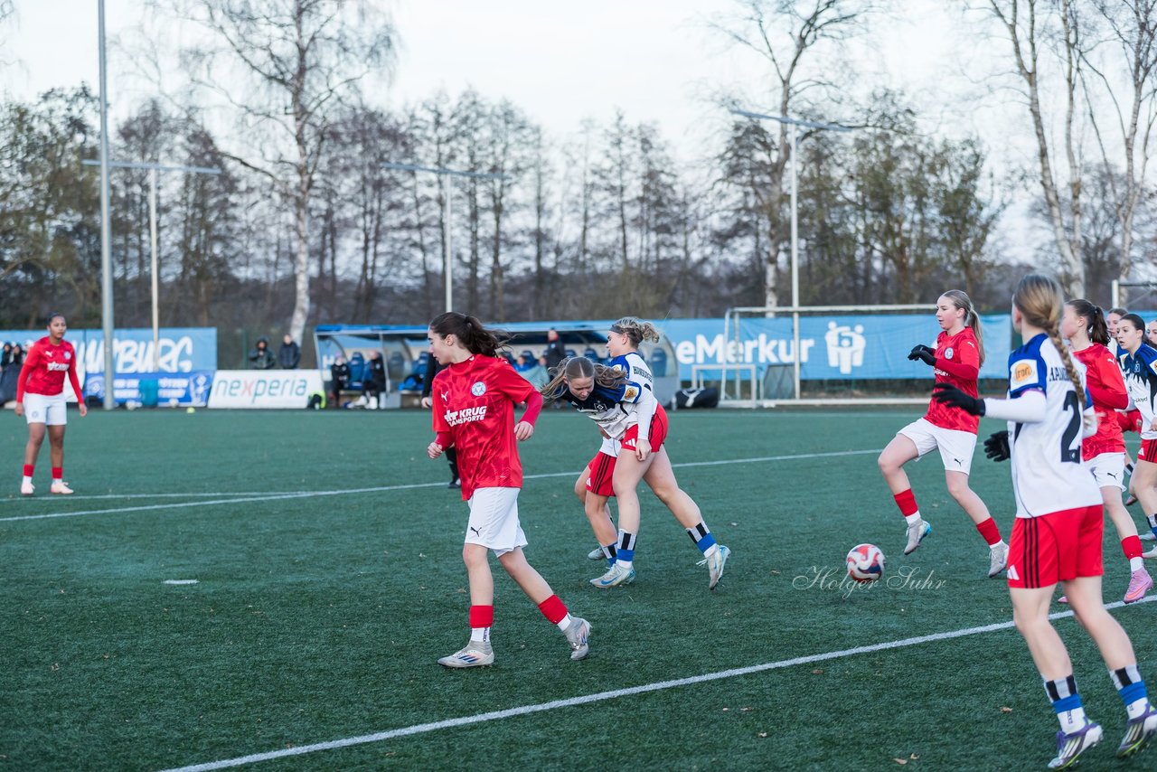 Bild 307 - wBJ Hamburger SV - Holstein Kiel : Ergebnis: 8:0